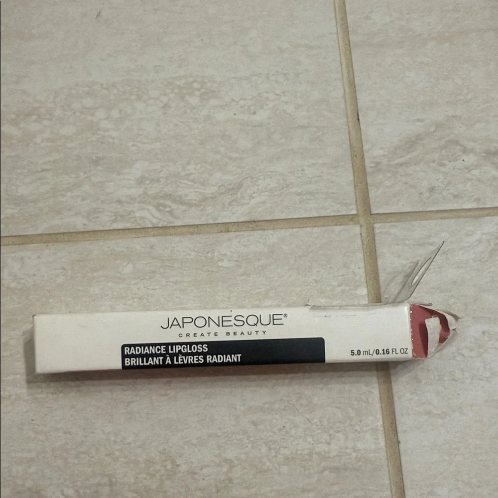 Radiance Lipgloss in Mauve Pink - Captivated